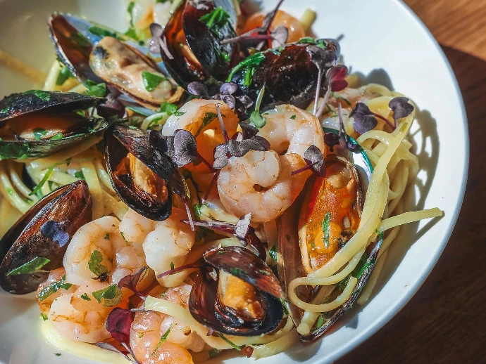 Sjávarrétta pasta framreiddur á Fröken Selfoss